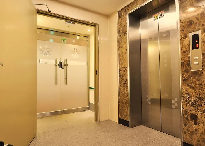 Hostel Oyo Myeongdong 3 *