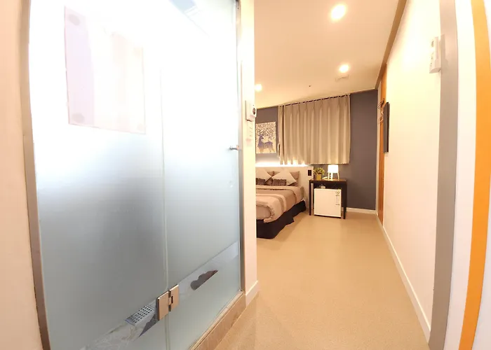 Oyo Myeongdong 3 *