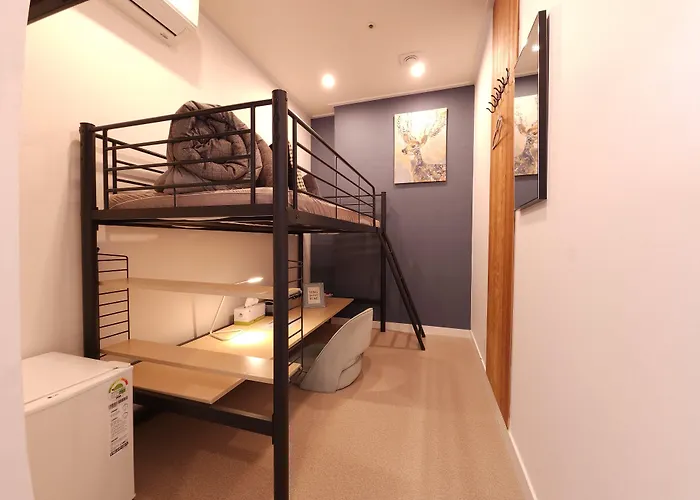 Oyo Myeongdong 3 *